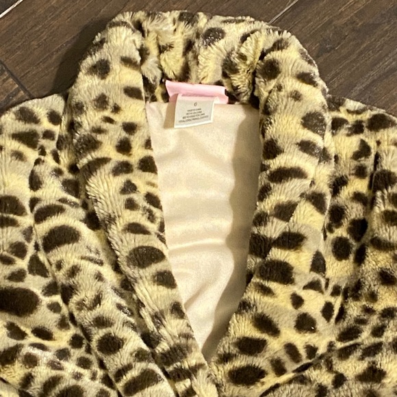 Little Lass Leopard print faux fur vest - Picture 2 of 7